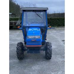 Mini tractor iseki 28/30 pk 450 draaiuren