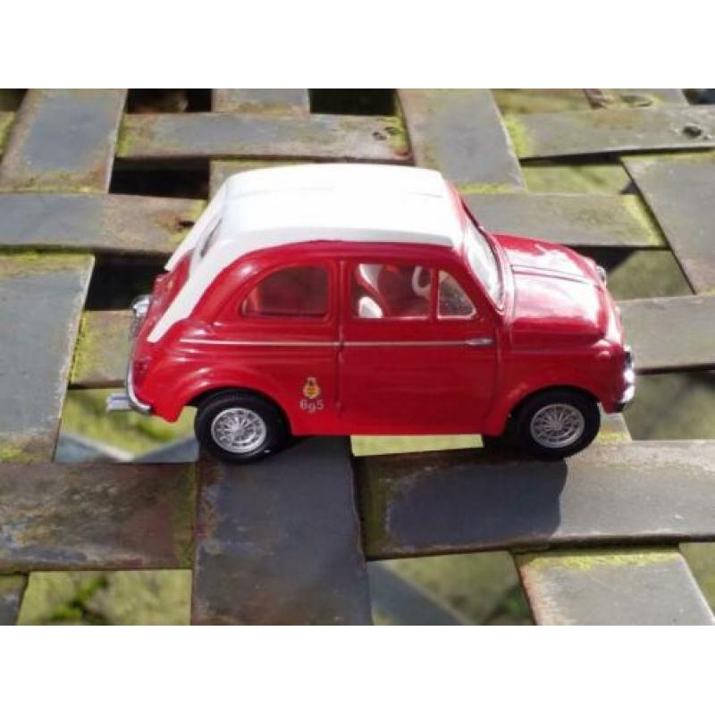 Fiat 500 1/43 VITESSE Abarth 695ss rood