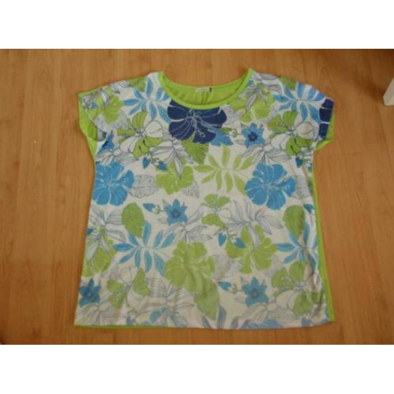 Gebloemd Shirt maat 50