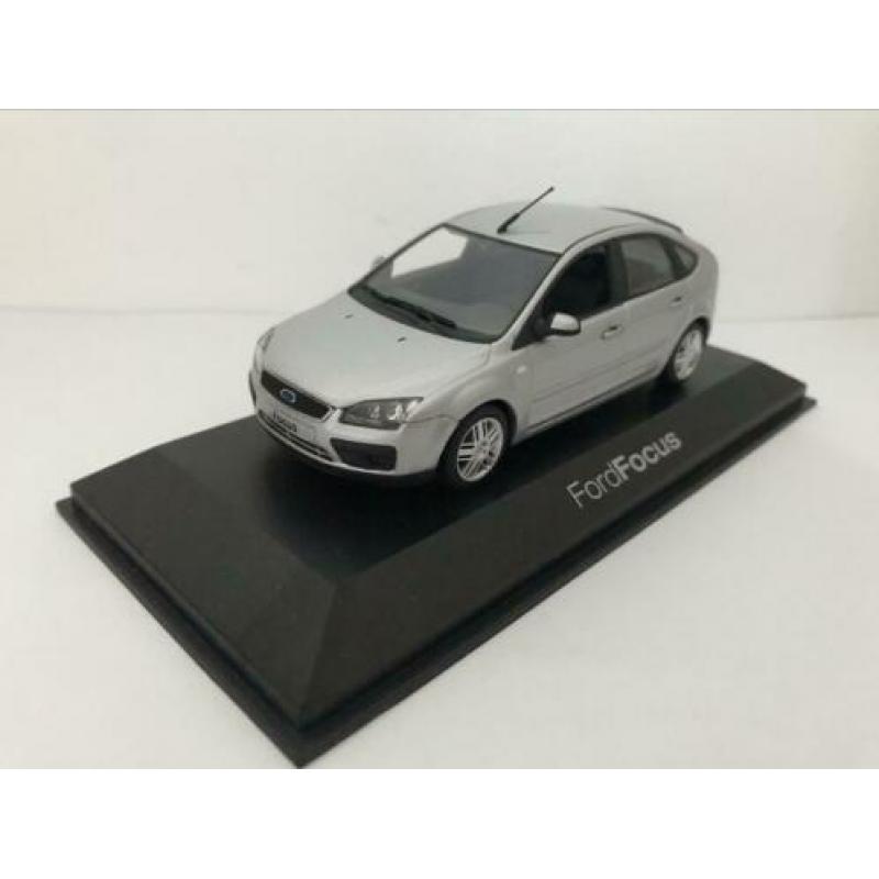 Ford Focus mk2 - MiniChamps