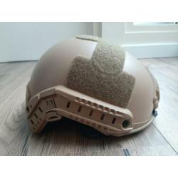 Airsoft helm maat L - militair -