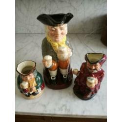 Royal Doulton kannen drie stuks