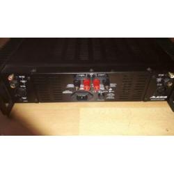 Alesis RA300 Reference Amplifier / Versterker