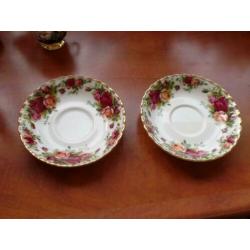 2 Royal Albert Old Country Rose Bordjes 14 cm groot