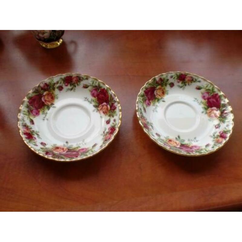 2 Royal Albert Old Country Rose Bordjes 14 cm groot