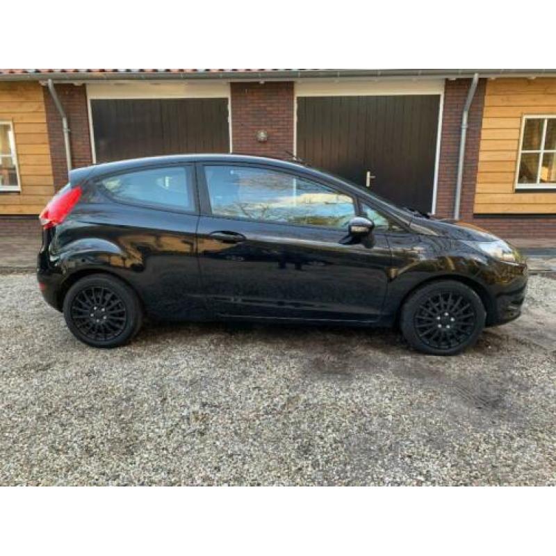 Ford Fiesta 1.25 Limited 2009 Zwart / Airco / NAP