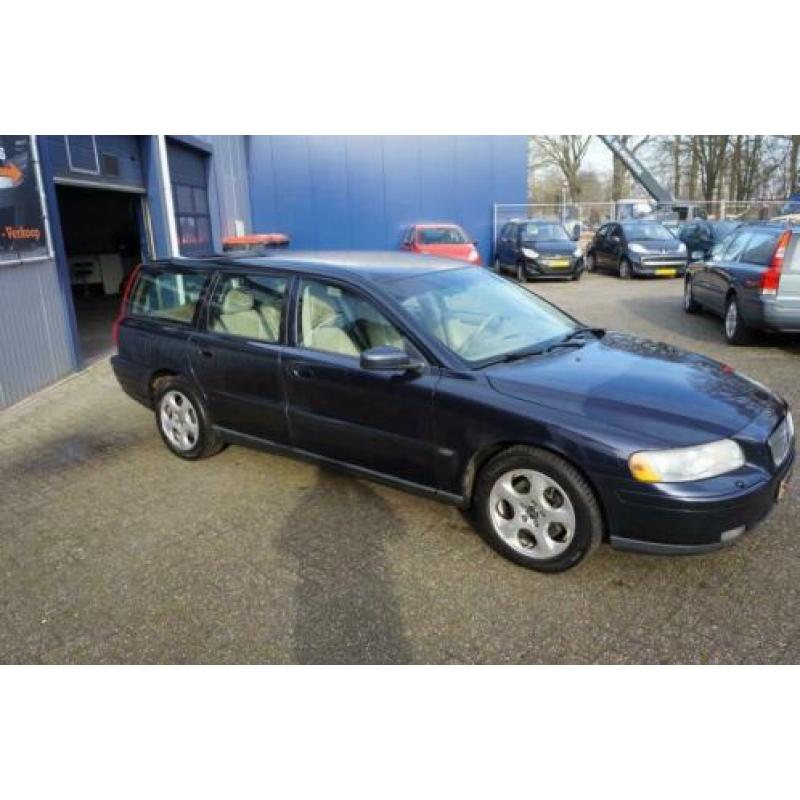 Volvo V70 2.4D automaat cruisecontrol, lichtmetaal,