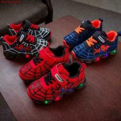 Spiderman kinderschoen led maat 21-30 gratis verzending