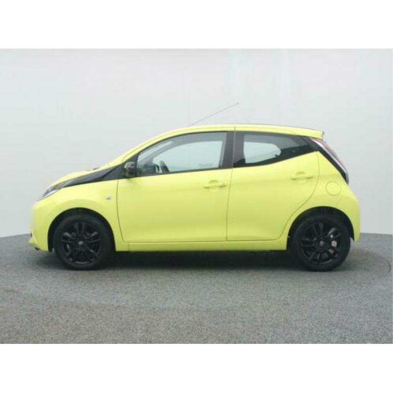 Toyota Aygo 1.0 VVT-i X-Cite Limtied | Two-tone kleur | Lich