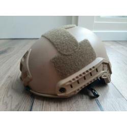 Airsoft helm maat L - militair -