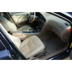 Volvo V70 2.4D automaat cruisecontrol, lichtmetaal,