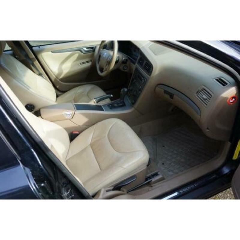 Volvo V70 2.4D automaat cruisecontrol, lichtmetaal,