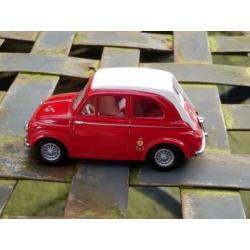 Fiat 500 1/43 VITESSE Abarth 695ss rood