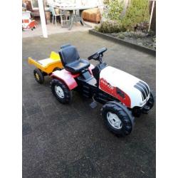 Grote traptractor met kiepbak van Rolly Toys