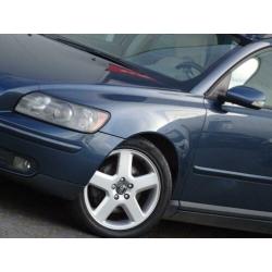 Volvo V50 2.4i Summum NETTE AUTO LEER (bj2004)