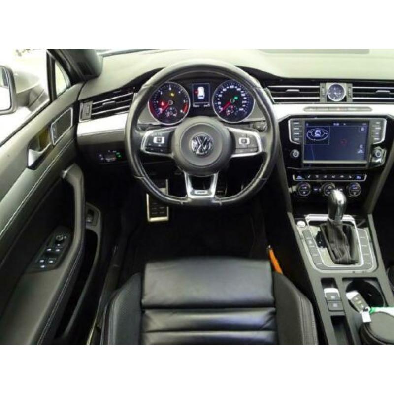 Volkswagen Passat Variant 1.6 TDI DSG R-Line Leer/18inch Ori