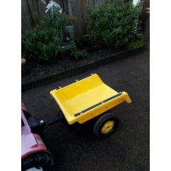 Grote traptractor met kiepbak van Rolly Toys