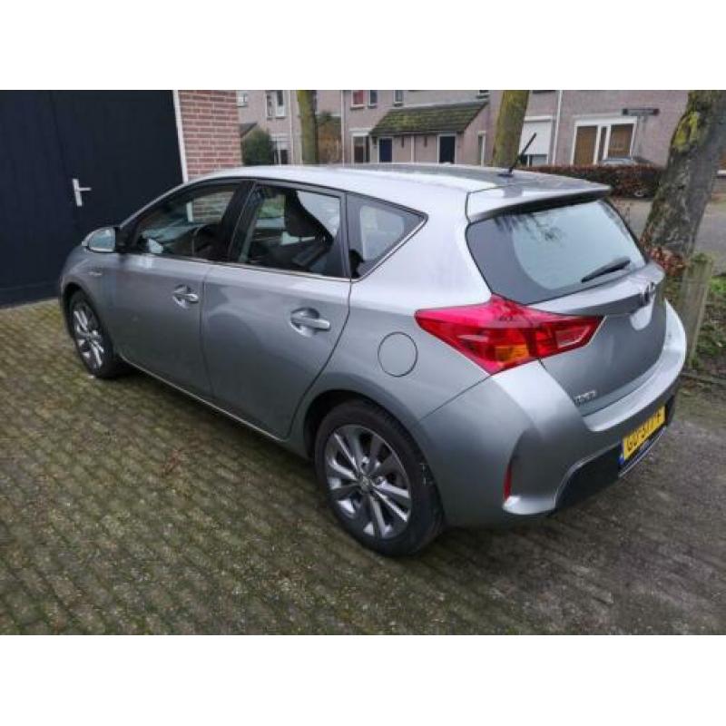 Toyota Auris 1.8 Hybrid 73KW 5D 2013 Grijs