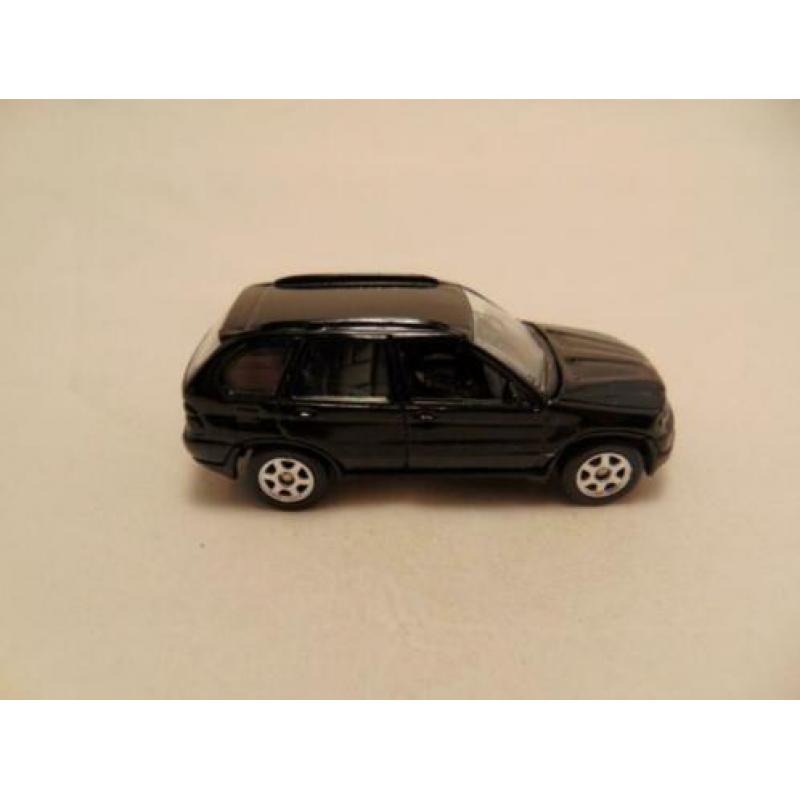 Bmw X5 1:64 Welly zwart