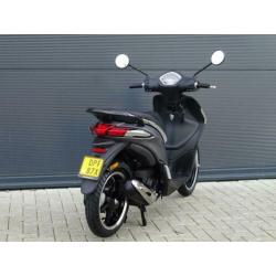 Piaggio Liberty S 50i 4T 45 km mat grijs 2018 nette staat