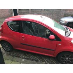 Peugeot 107 1.0 12V 3DR 2007 Rood