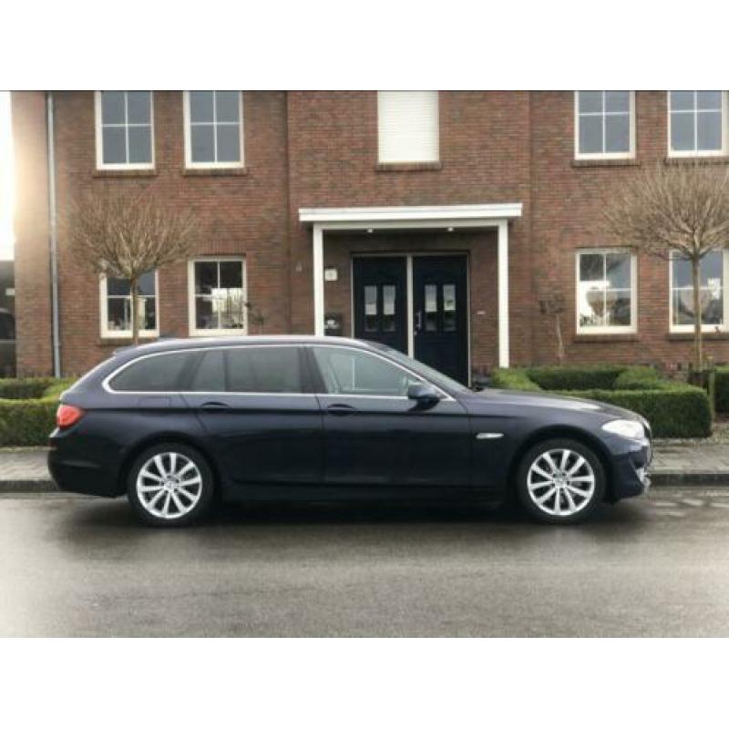 BMW 5-Serie 3.0 f11 530D Touring AUT 2011 Blauw nw APK