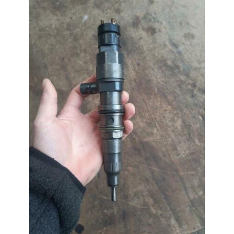 New! Detroit Diesel dd15 injector a4720700787 actros mp4