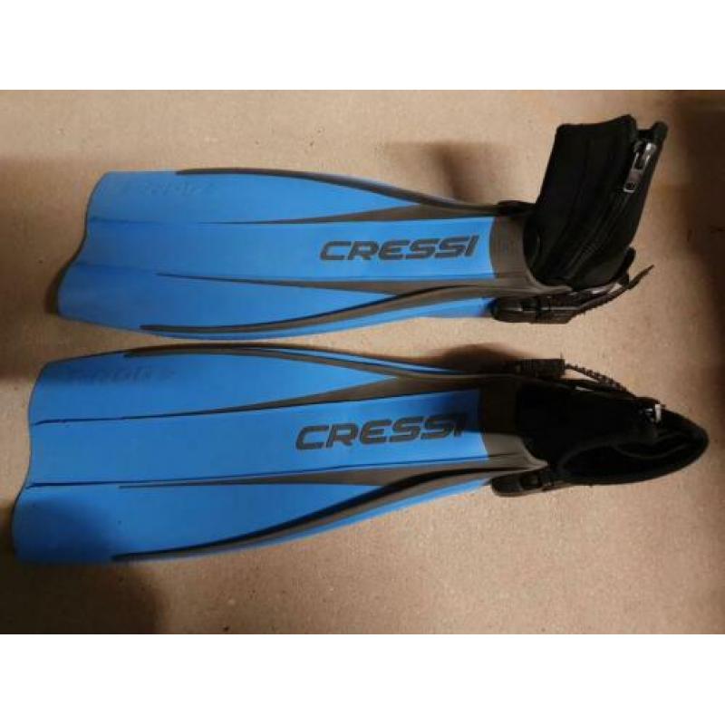 TEAB flippers Scubapro "Veloce Club" maat S/M  en Cressi