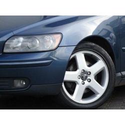 Volvo V50 2.4i Summum NETTE AUTO LEER (bj2004)