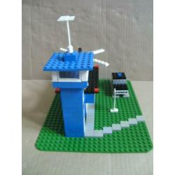 Lego set 354 politiebureau met heliplatform, met bouwboekje