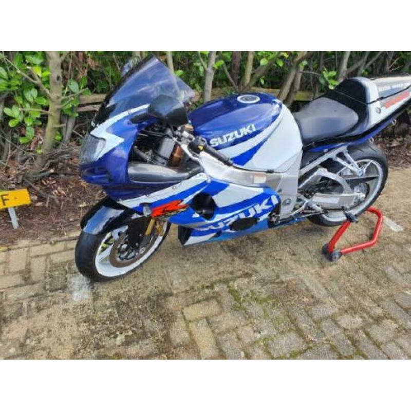 Suzuki gsxr-1000 k1