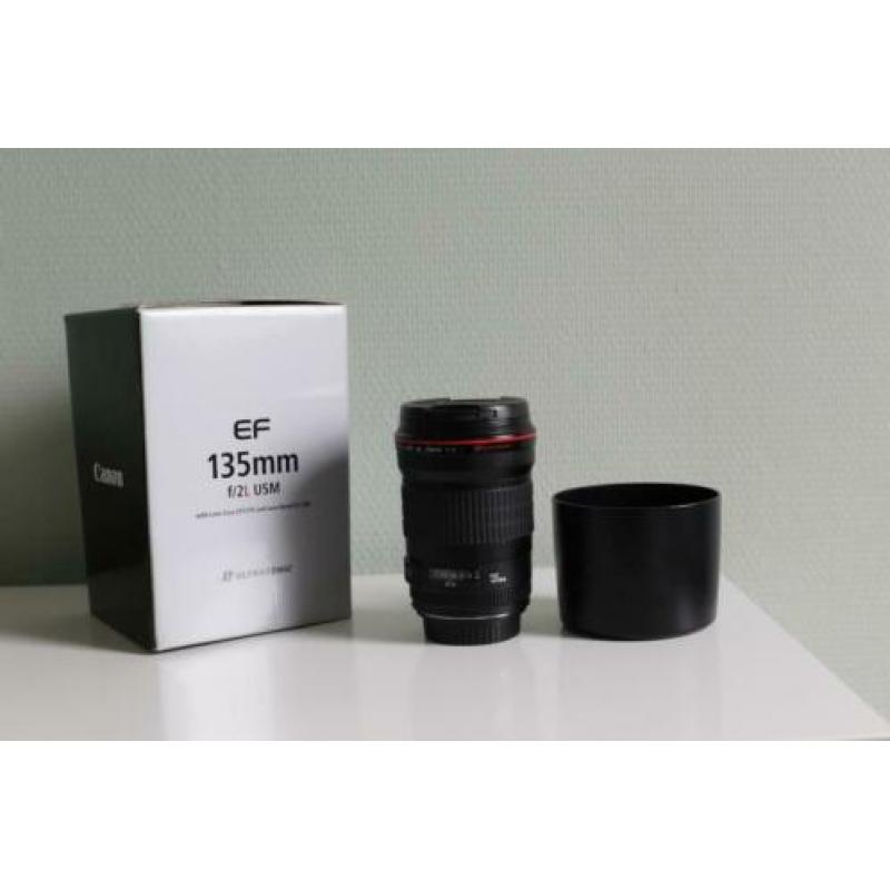 CANON EF 135mm F/2.0 L USM objectief + ET-78II zonnekap