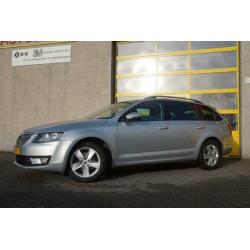 Skoda Octavia Combi 1.6 TDI Greenline Businessline BJ2014 LM