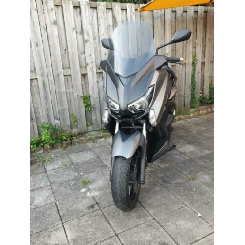 Yamaha X-max 250i iron-max in nieuwstaat full opties T-max