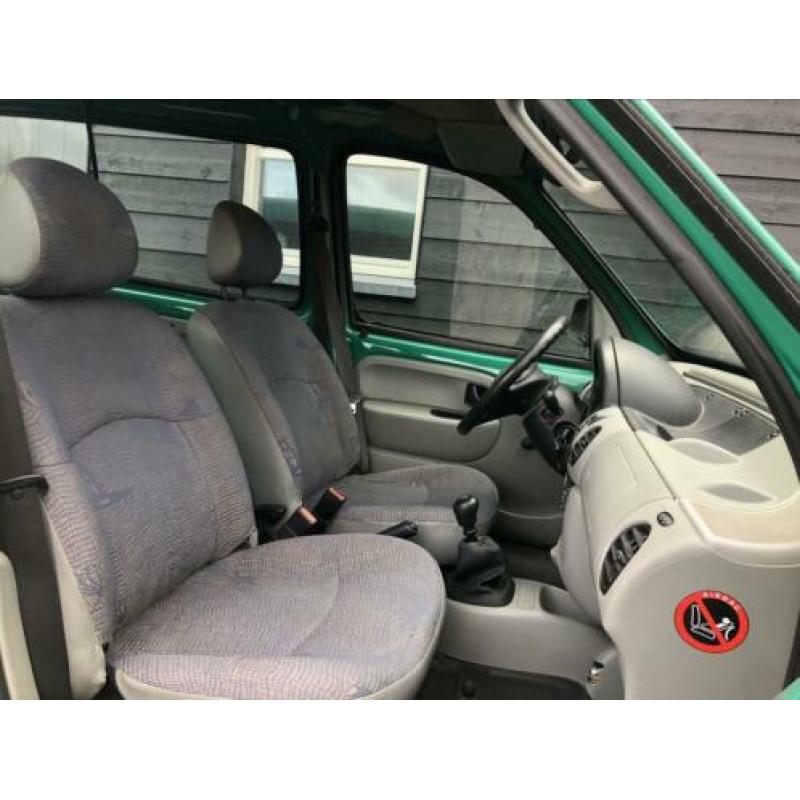 Renault kangoo 1.4 authentique 2002 apk 20-12-20 rijd goed!