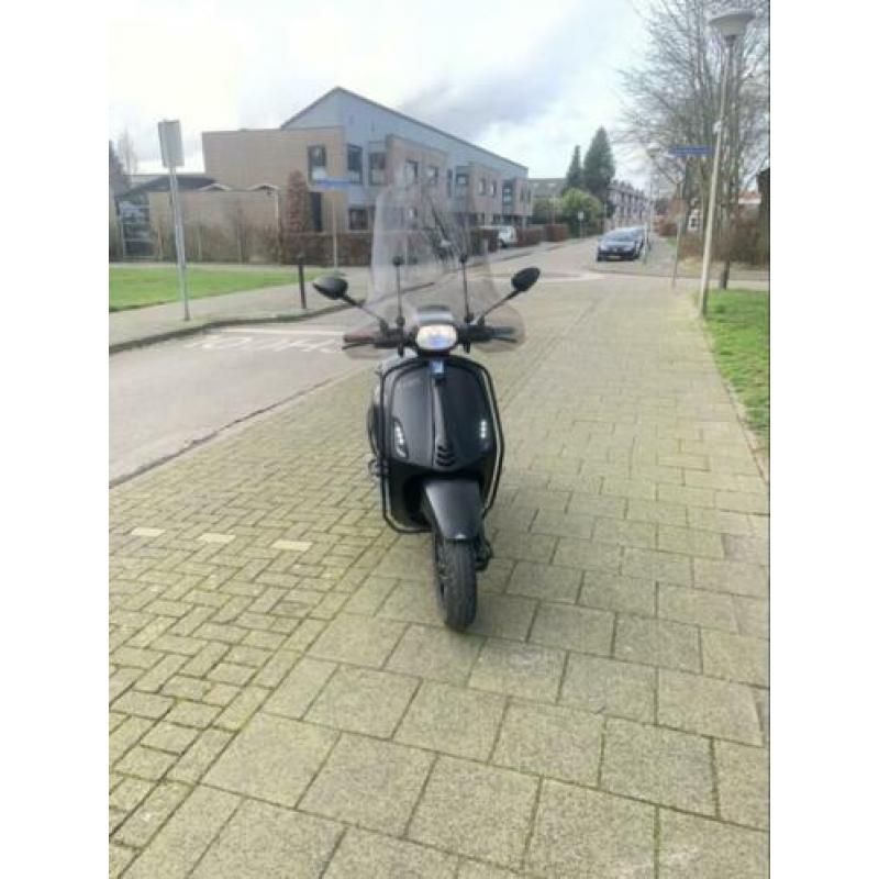 Vespa sprint 2017 (orginele kleur)