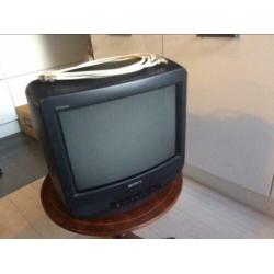 Kleurentelevisie kleinbeeld Sony Trinitron + afst. bed.