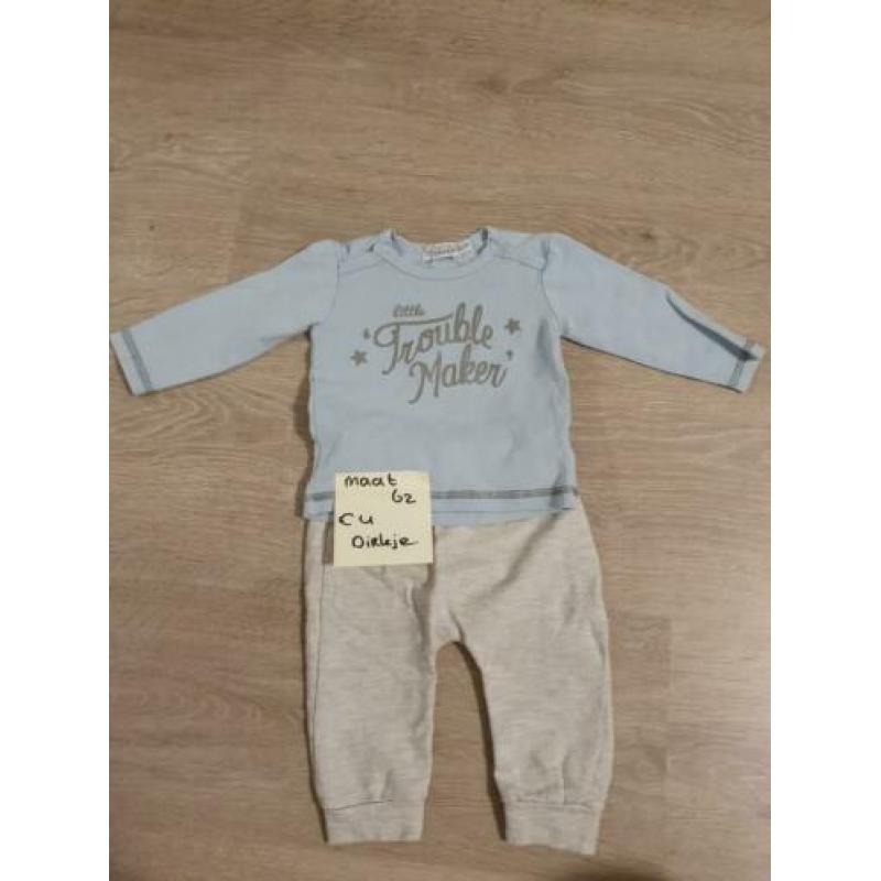 Baby kleding jongen maat 50 t/ 740