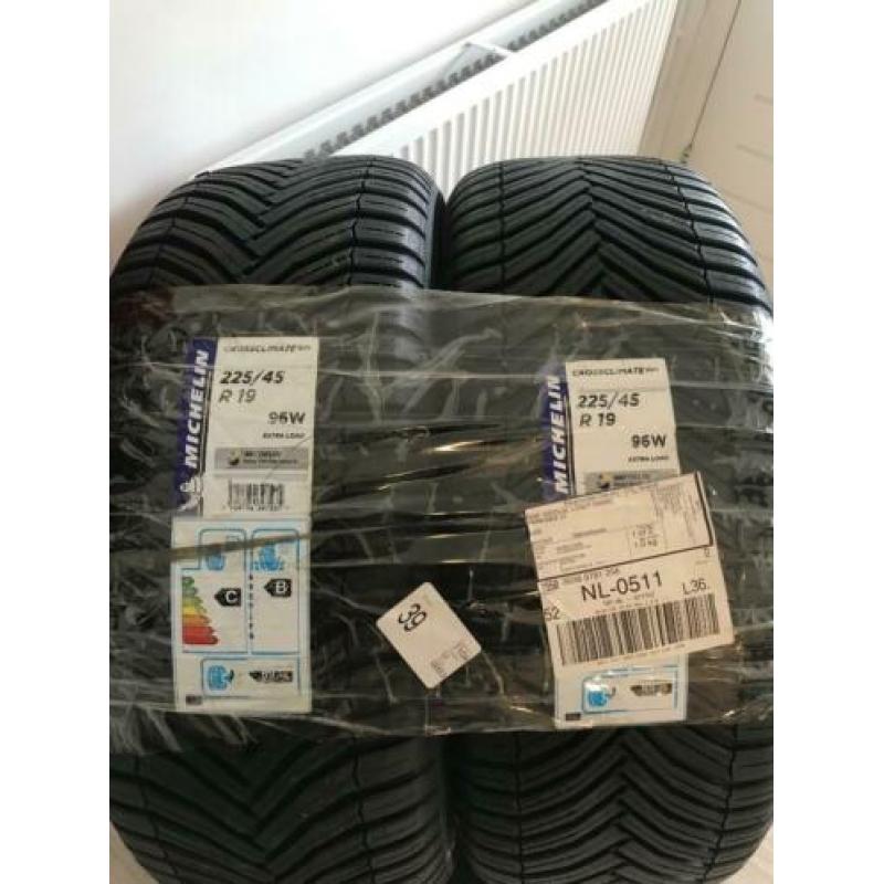 Banden Michelin 225/45/r19