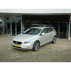 Volvo V40 D2 Nordic+ Navigatie/LED/PDC/Dealer ond.