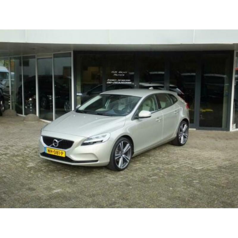 Volvo V40 D2 Nordic+ Navigatie/LED/PDC/Dealer ond.