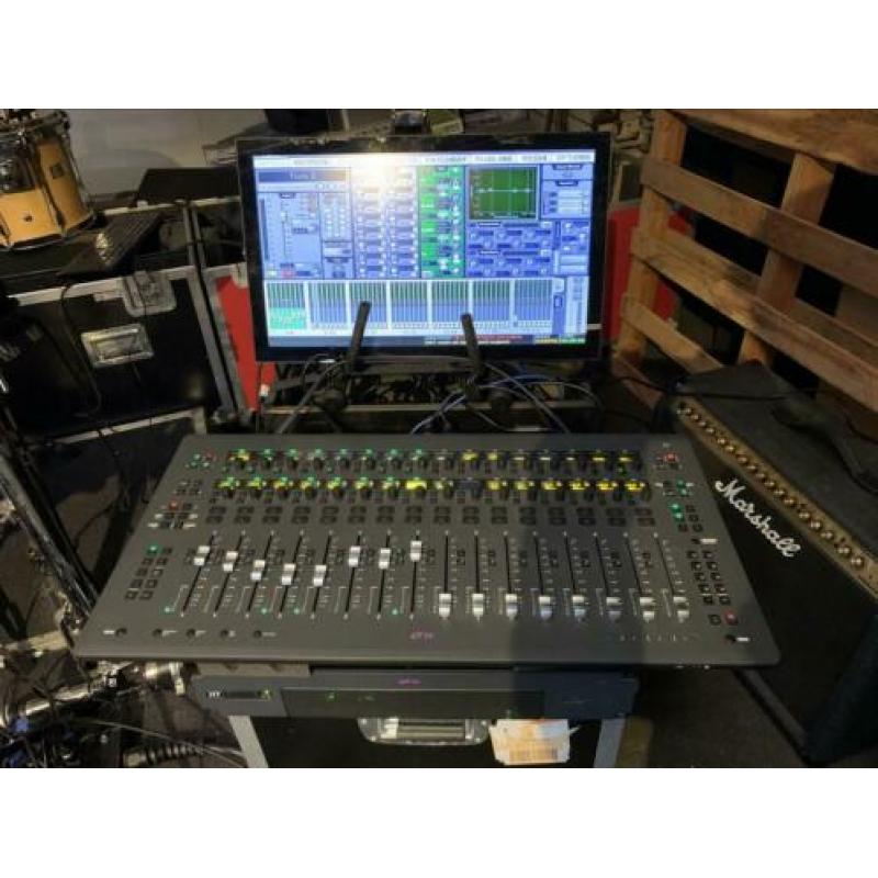 Avid (Digidesign) Venue S3L digitale mixer