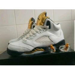 Jordan 5 Retro BG maat 38,5.