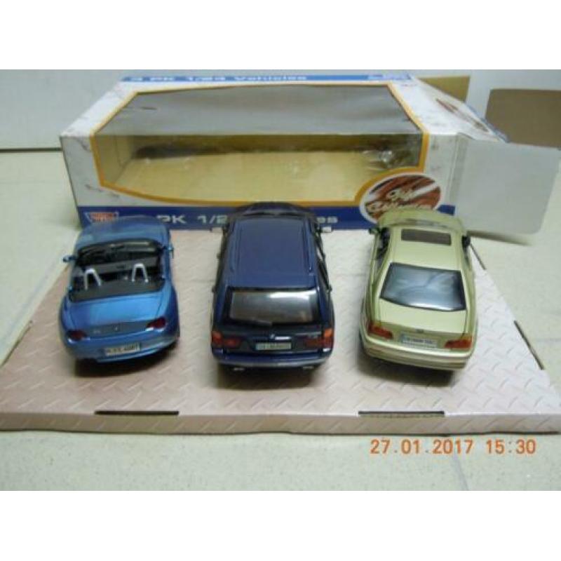 Giftset BMW 328CI, BMW X5 EN BMW Z4. Model van het merk MOTO