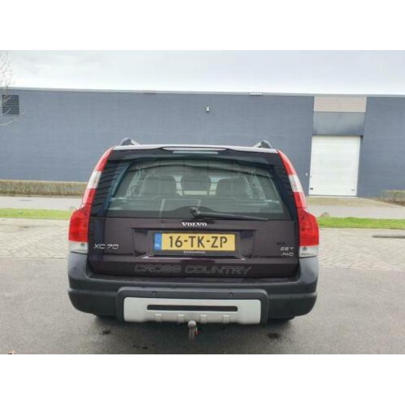 Volvo XC70 2.5 T Kinetic FULL OPTIONS,NAVI,CRUISE,PSENSOR, 3