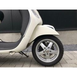 Vespa LX 4T 25km /1e eigenaar / 2013 / slechts 5.700km / moo