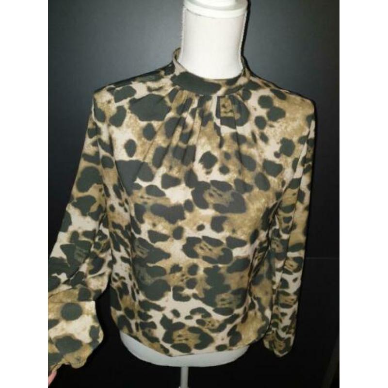 Leopard blouse maat M