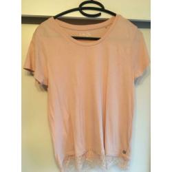 Sting / Cotton Club: Roze basic top met kantje (S)