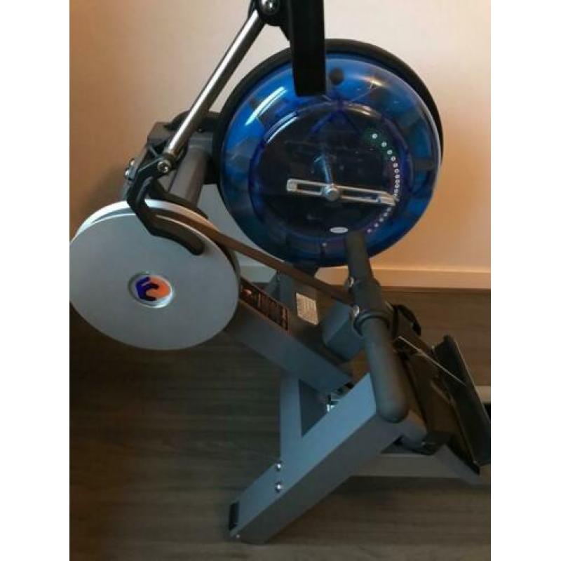 Roeimachine merk First Degree fluid rower