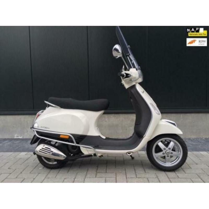 Vespa LX 4T 25km /1e eigenaar / 2013 / slechts 5.700km / moo